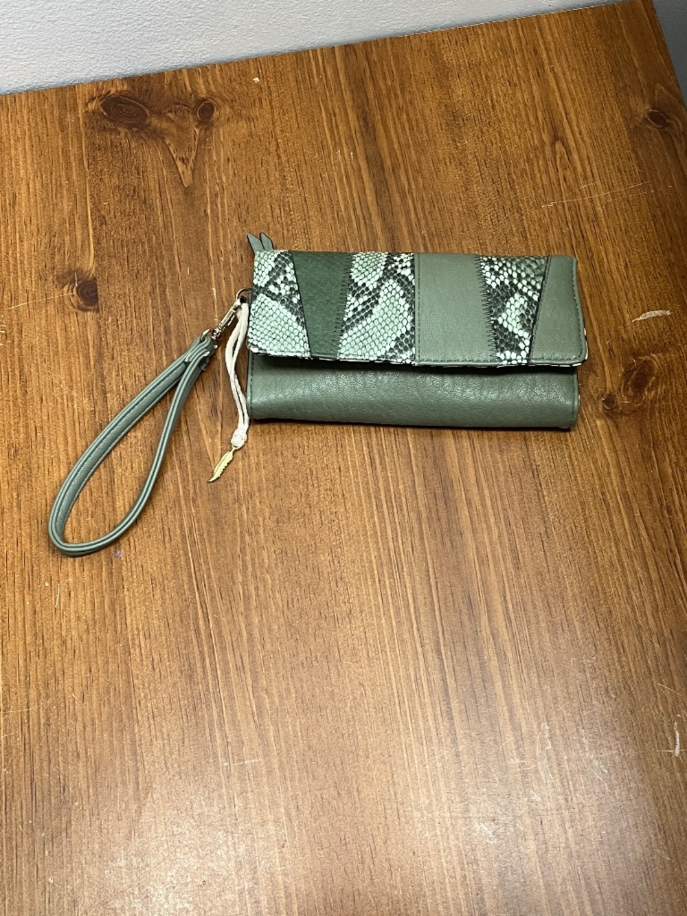 Women's Jessica Simpson Clutch